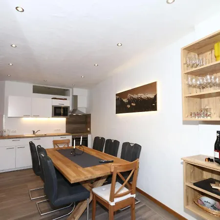 Διαμέρισμα In Near Spieljochbahn Fügen