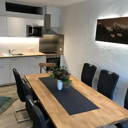 Apartment In Near Spieljochbahn