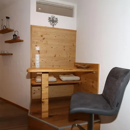 Apartment In Near Spieljochbahn