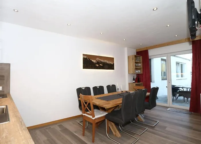 Apartment In Near Spieljochbahn