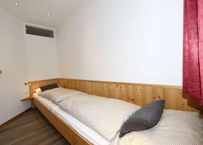 Apartment In Near Spieljochbahn